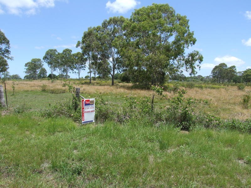 15 Beck Rd, Urangan QLD 4655