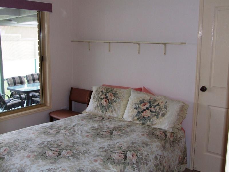 22 Hamer Dr, Urangan QLD 4655