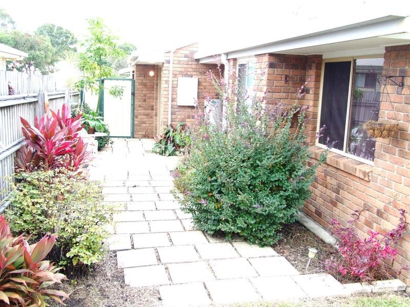 22 Hamer Dr, Urangan QLD 4655