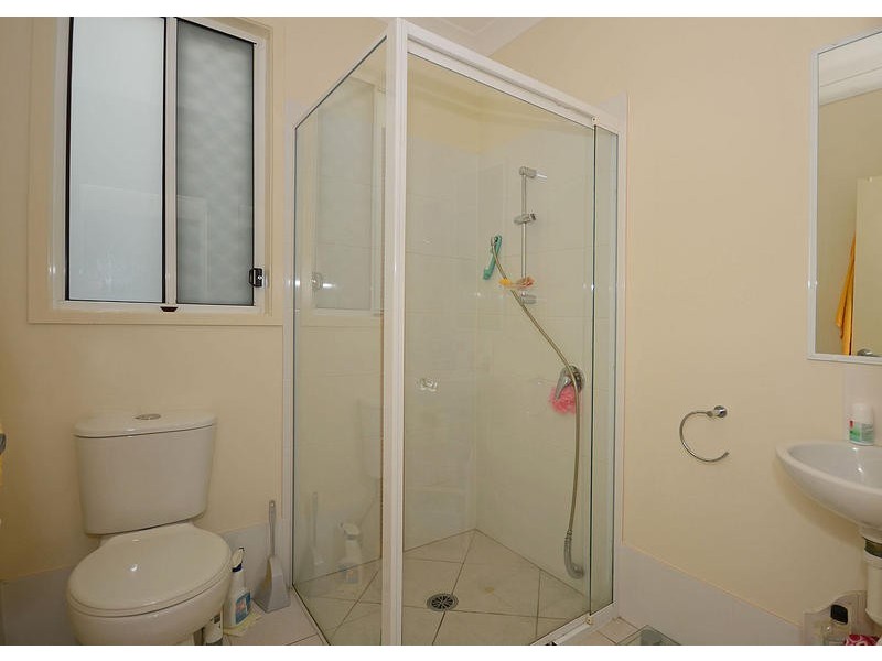 8/ 71 Elizabeth St, Urangan QLD 4655