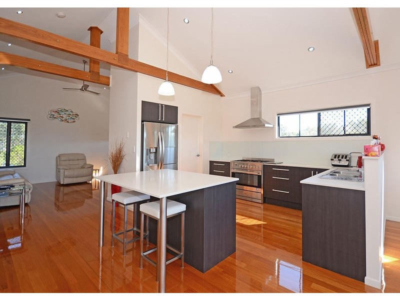 27 Beacon Rd, Booral QLD 4655