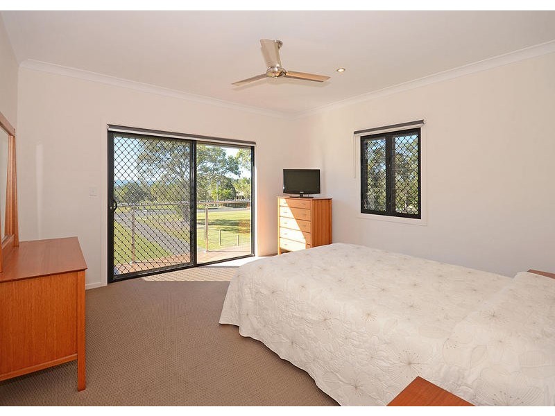27 Beacon Rd, Booral QLD 4655