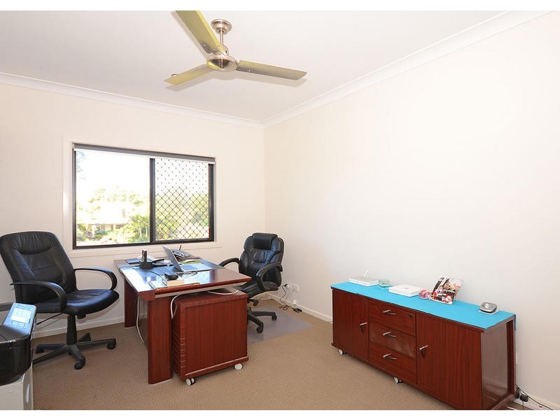 27 Beacon Rd, Booral QLD 4655