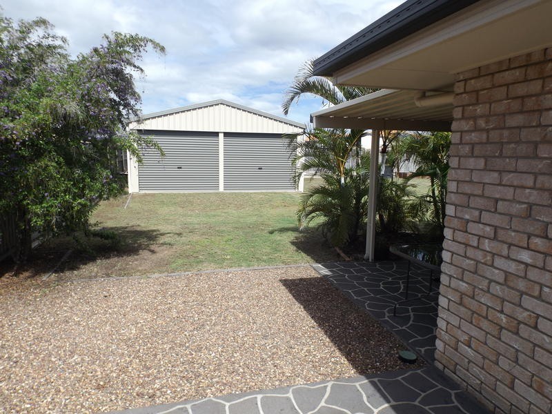 6 Kestrel Ct, Eli Waters QLD 4655