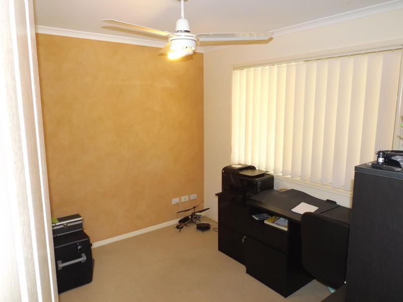 6 Kestrel Ct, Eli Waters QLD 4655