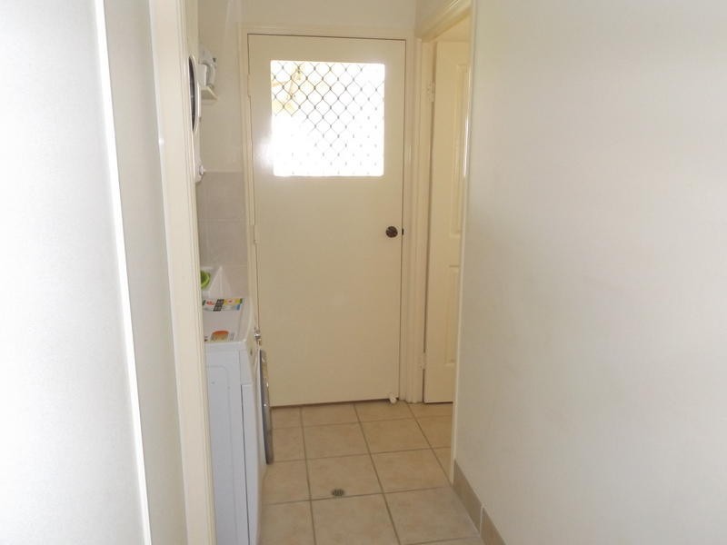 6 Kestrel Ct, Eli Waters QLD 4655