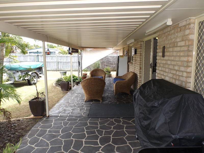 6 Kestrel Ct, Eli Waters QLD 4655