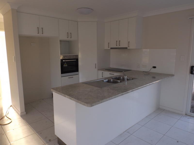 49 Wattle St, Point Vernon QLD 4655