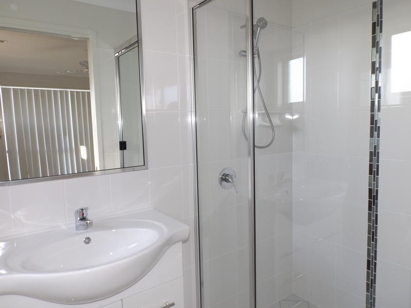 49 Wattle St, Point Vernon QLD 4655