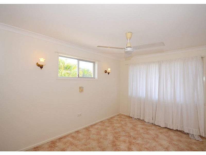 91 Urangan St, Torquay QLD 4655