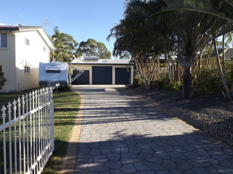 91 Urangan St, Torquay QLD 4655