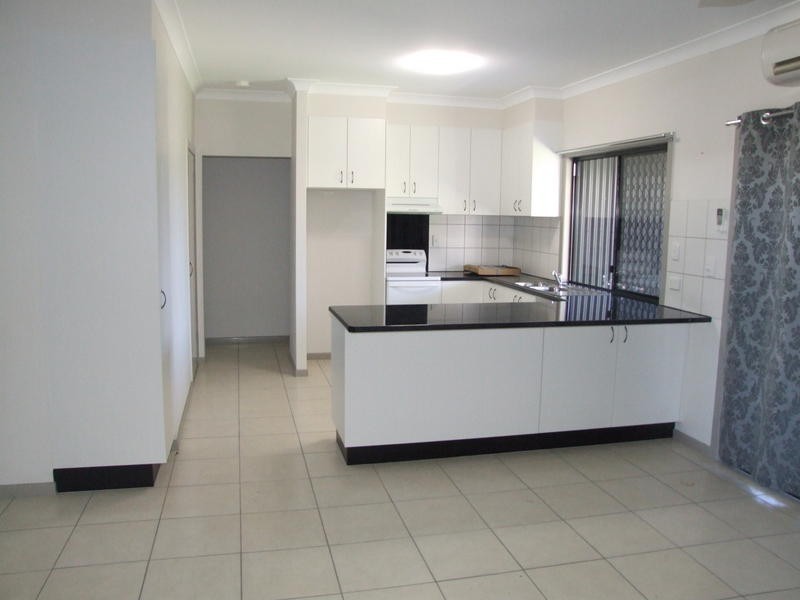 213 Pulgul St, Urangan QLD 4655