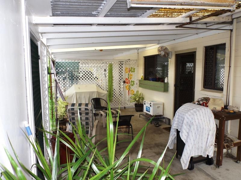 30 Drummond St, Urangan QLD 4655