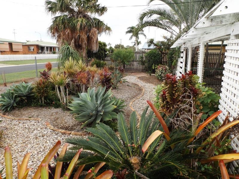 30 Drummond St, Urangan QLD 4655