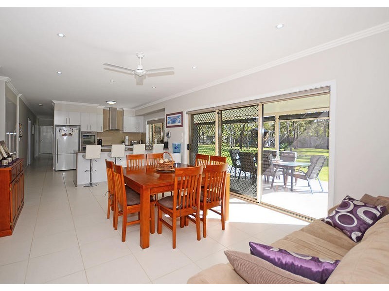 1 Heathland Ave, Wondunna QLD 4655