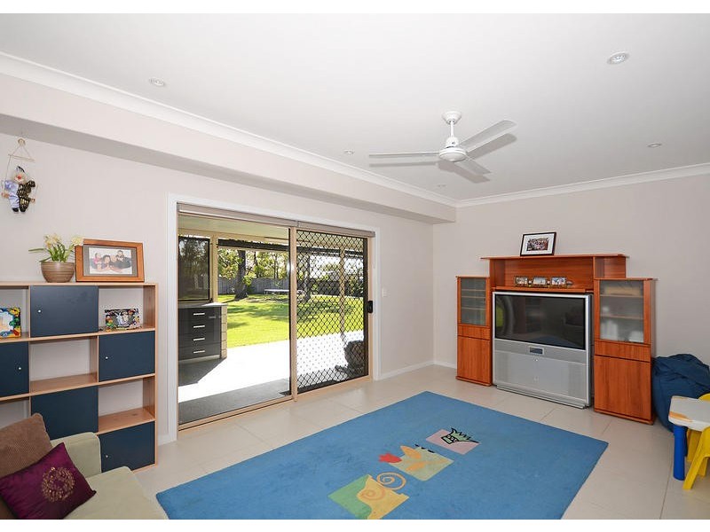 1 Heathland Ave, Wondunna QLD 4655