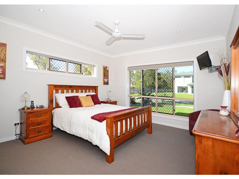 1 Heathland Ave, Wondunna QLD 4655