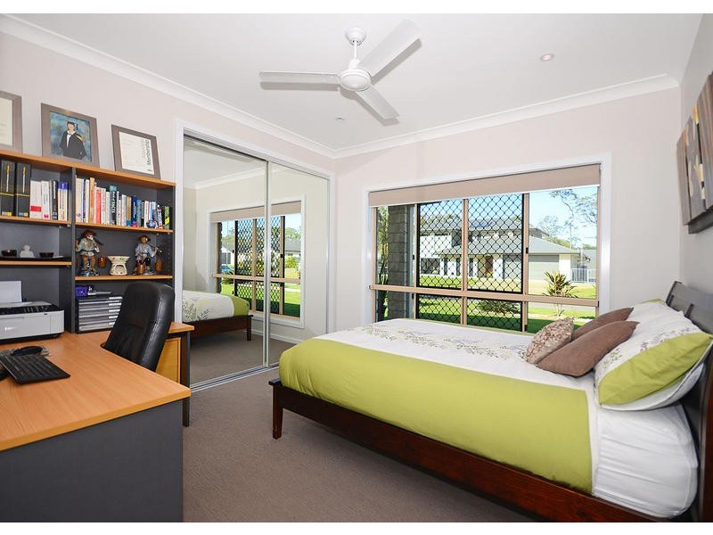 1 Heathland Ave, Wondunna QLD 4655