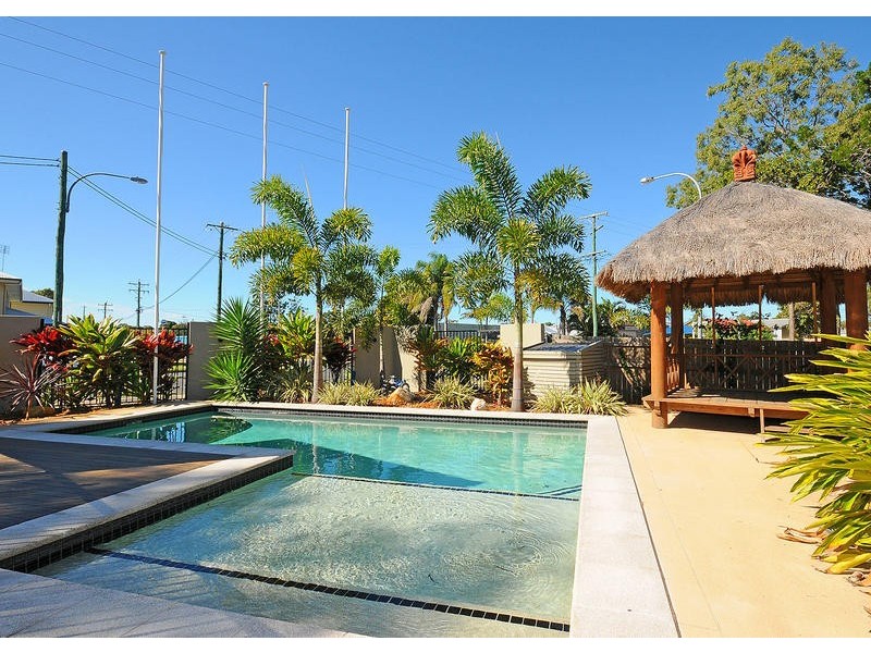 1/ 71 Elizabeth St, Urangan QLD 4655