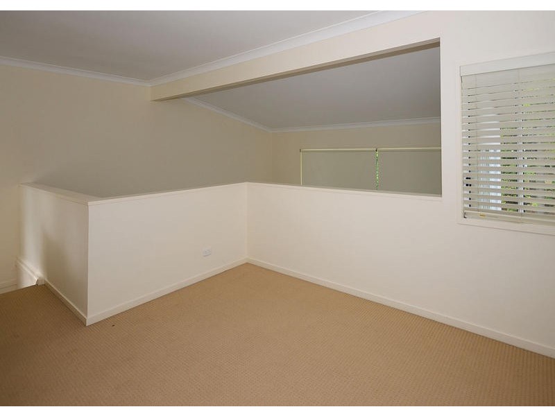 1/ 71 Elizabeth St, Urangan QLD 4655