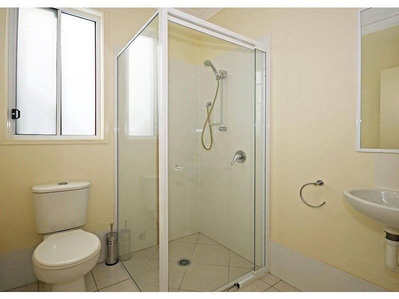 1/ 71 Elizabeth St, Urangan QLD 4655