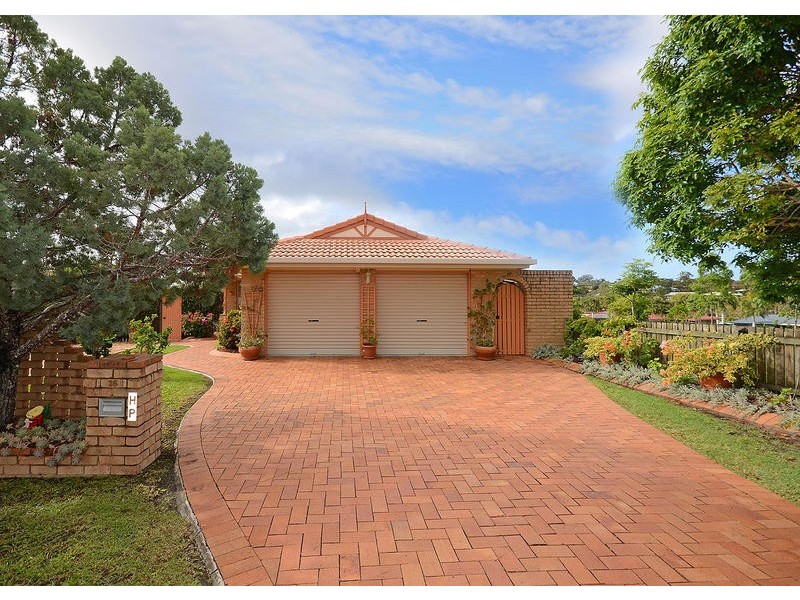 16 Craig Cres, Pialba QLD 4655
