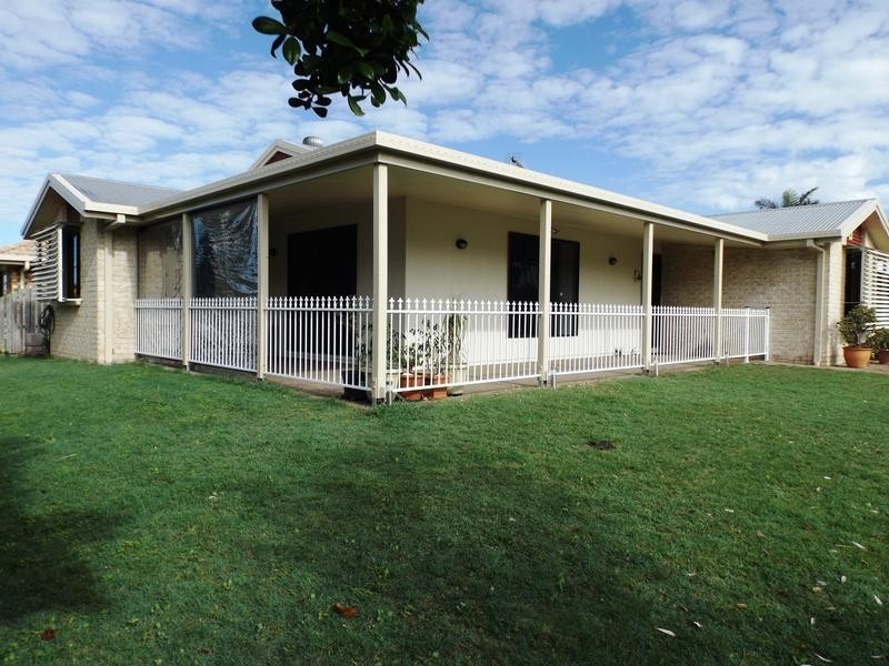 5 Skinner Cr, Urangan QLD 4655