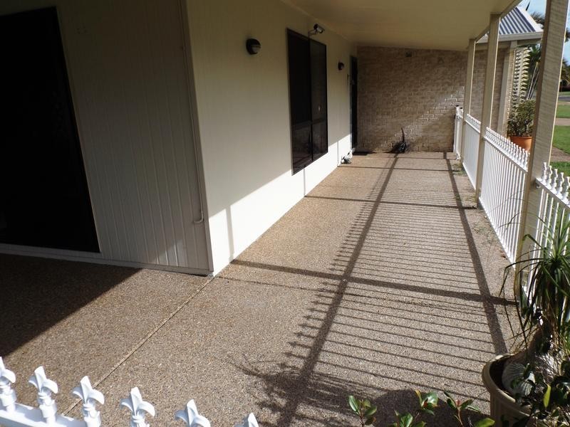 5 Skinner Cr, Urangan QLD 4655