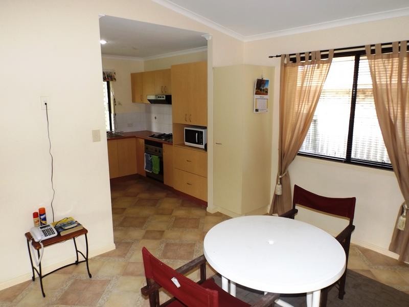 5 Skinner Cr, Urangan QLD 4655