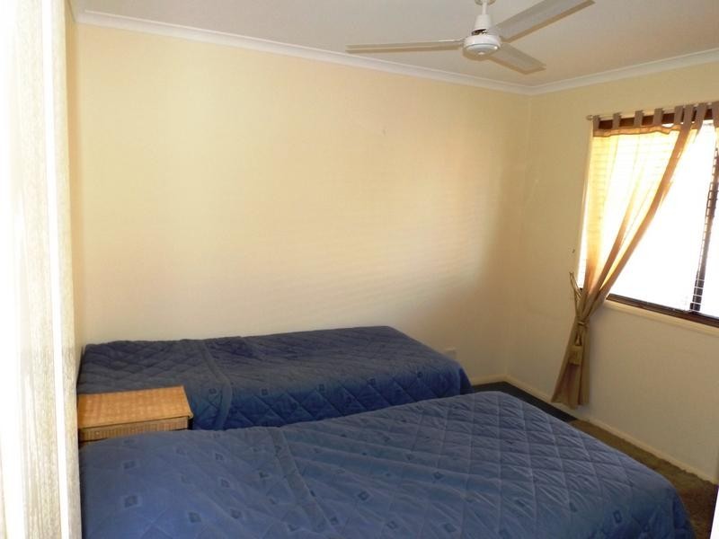 5 Skinner Cr, Urangan QLD 4655