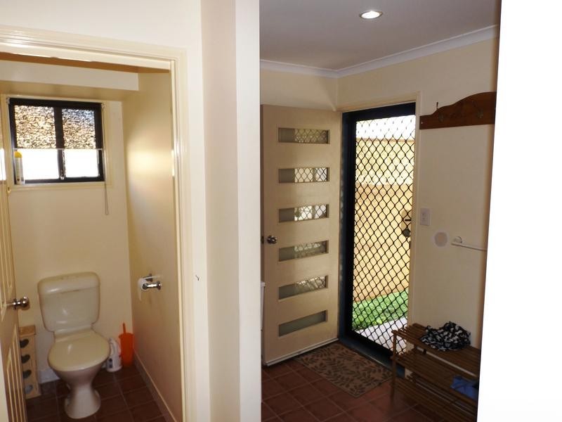 5 Skinner Cr, Urangan QLD 4655