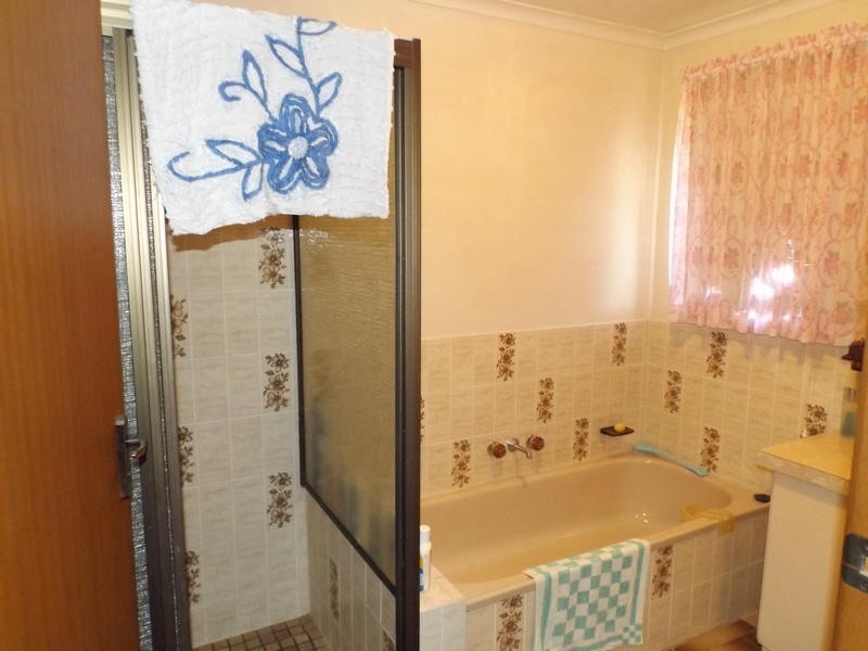 24 Moonlight Ave, Torquay QLD 4655