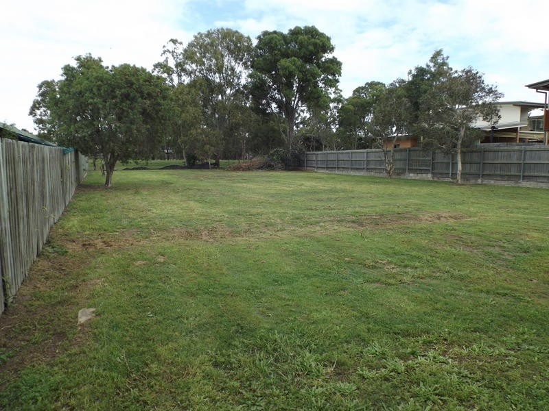 11 Totness St, Scarness QLD 4655