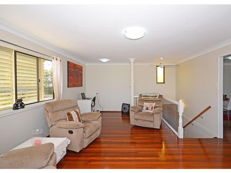 9 Barry St, Torquay QLD 4655