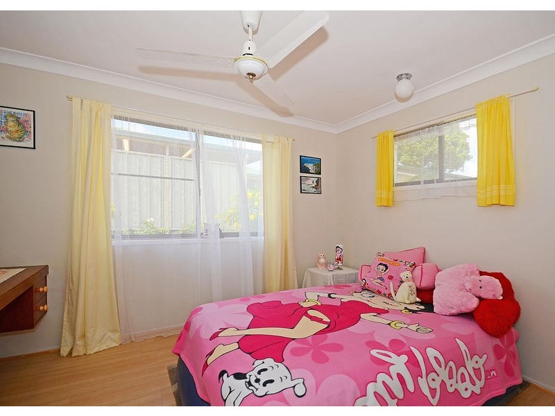 9 Barry St, Torquay QLD 4655