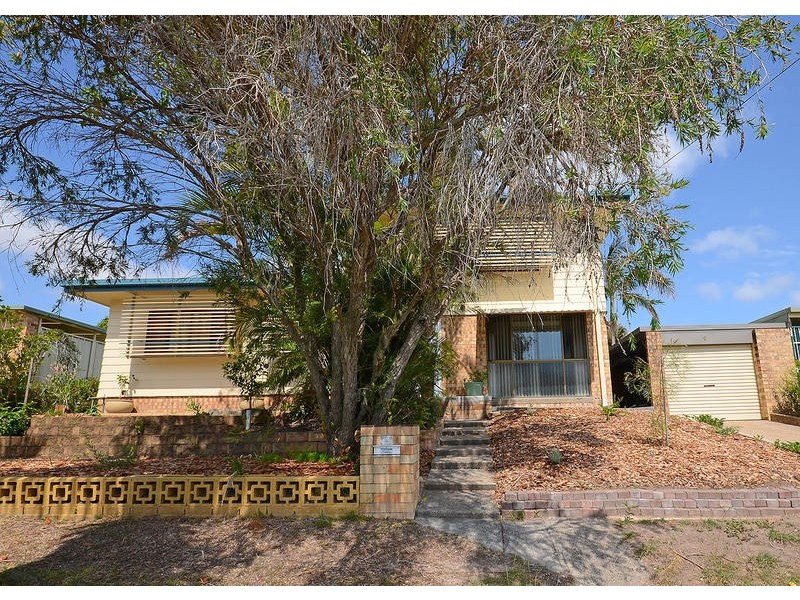 9 Barry St, Torquay QLD 4655