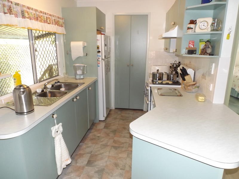 6 / 59 Truro St, Torquay QLD 4655