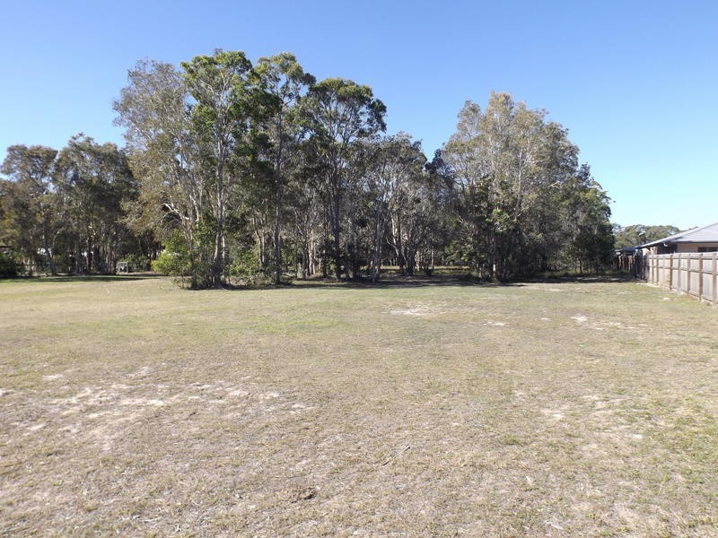 16B Ronaldo Way, Urangan QLD 4655