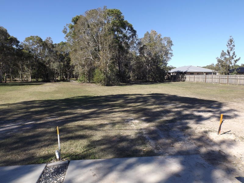 16B Ronaldo Way, Urangan QLD 4655