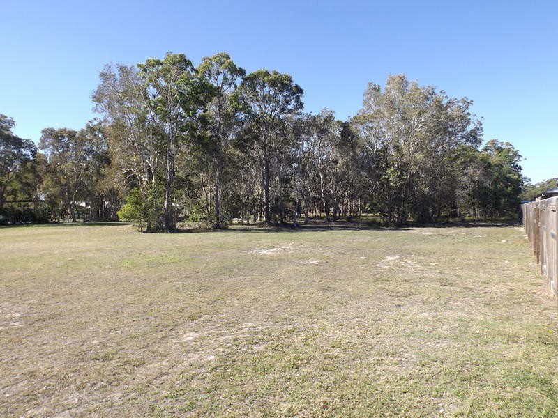 16B Ronaldo Way, Urangan QLD 4655