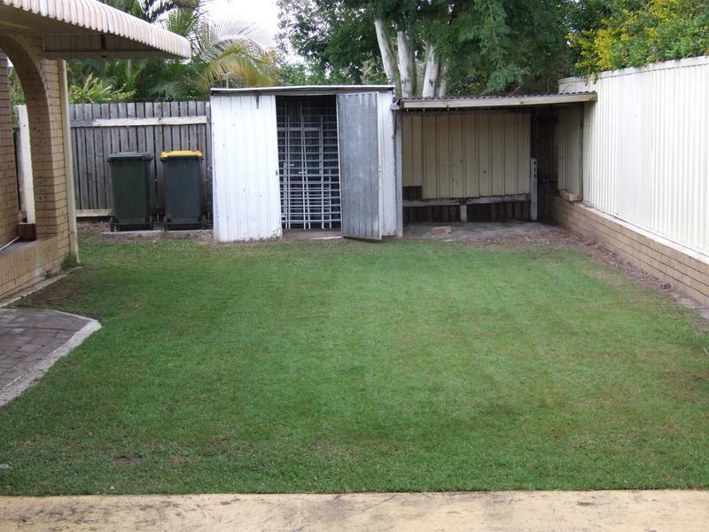 100 Denmans Camp Rd, Torquay QLD 4655