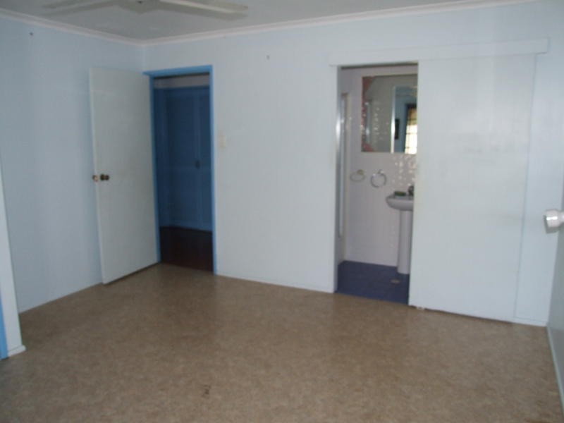 100 Denmans Camp Rd, Torquay QLD 4655