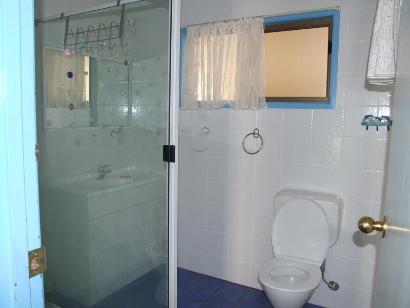 100 Denmans Camp Rd, Torquay QLD 4655