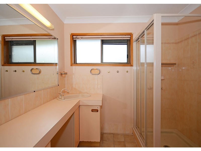 49 Jensen Dr, Urraween QLD 4655