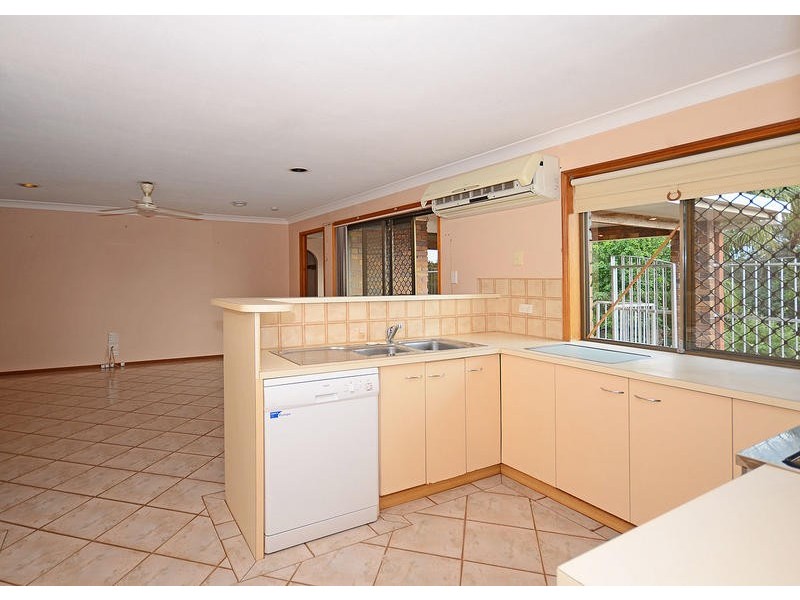 49 Jensen Dr, Urraween QLD 4655