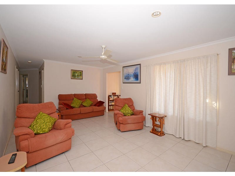 4 Isis Crt, Eli Waters QLD 4655