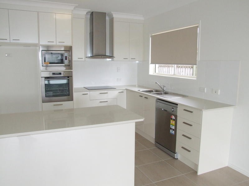 47B Endeavour Way, Eli Waters QLD 4655