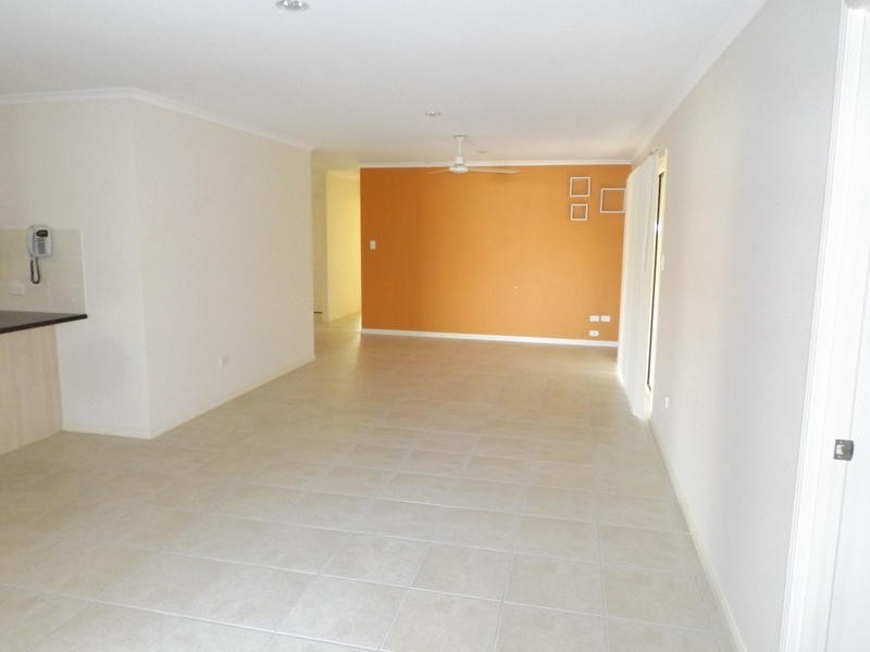 38 Moonstone Dr, Urangan QLD 4655