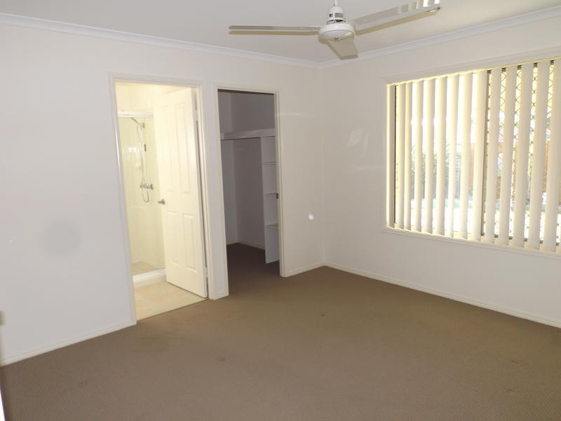38 Moonstone Dr, Urangan QLD 4655