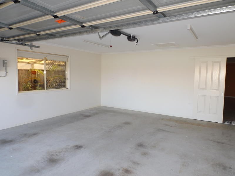 38 Moonstone Dr, Urangan QLD 4655